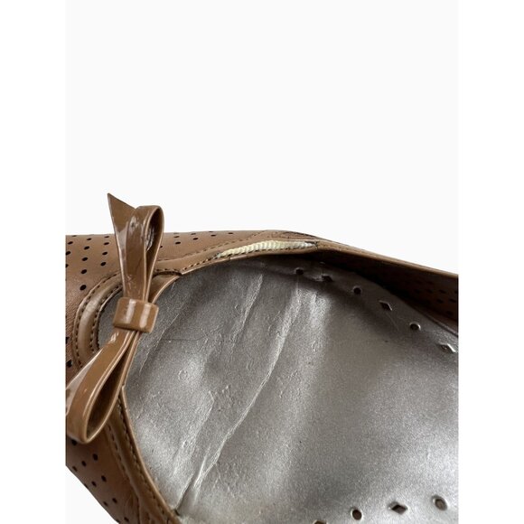 BCBGirls Darren Dark Wheat Leather Cut-Out Pointy Toe Heels w/ Bow Size 9M READ! - Picture 13 of 13